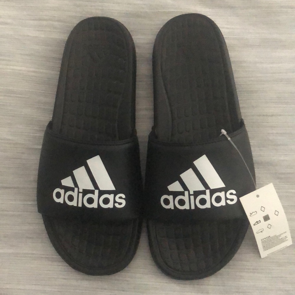 NWT Adidas men’s sandals